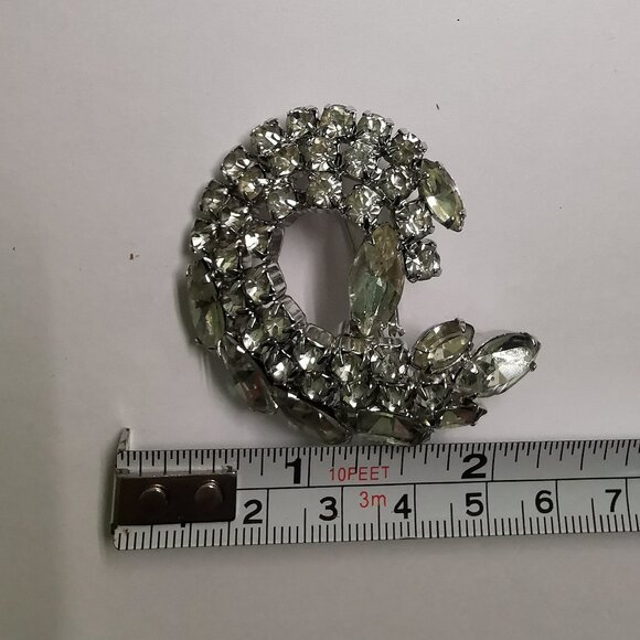 Vintage Continental Signed Rhinestone Brooch - Picture 9 of 11